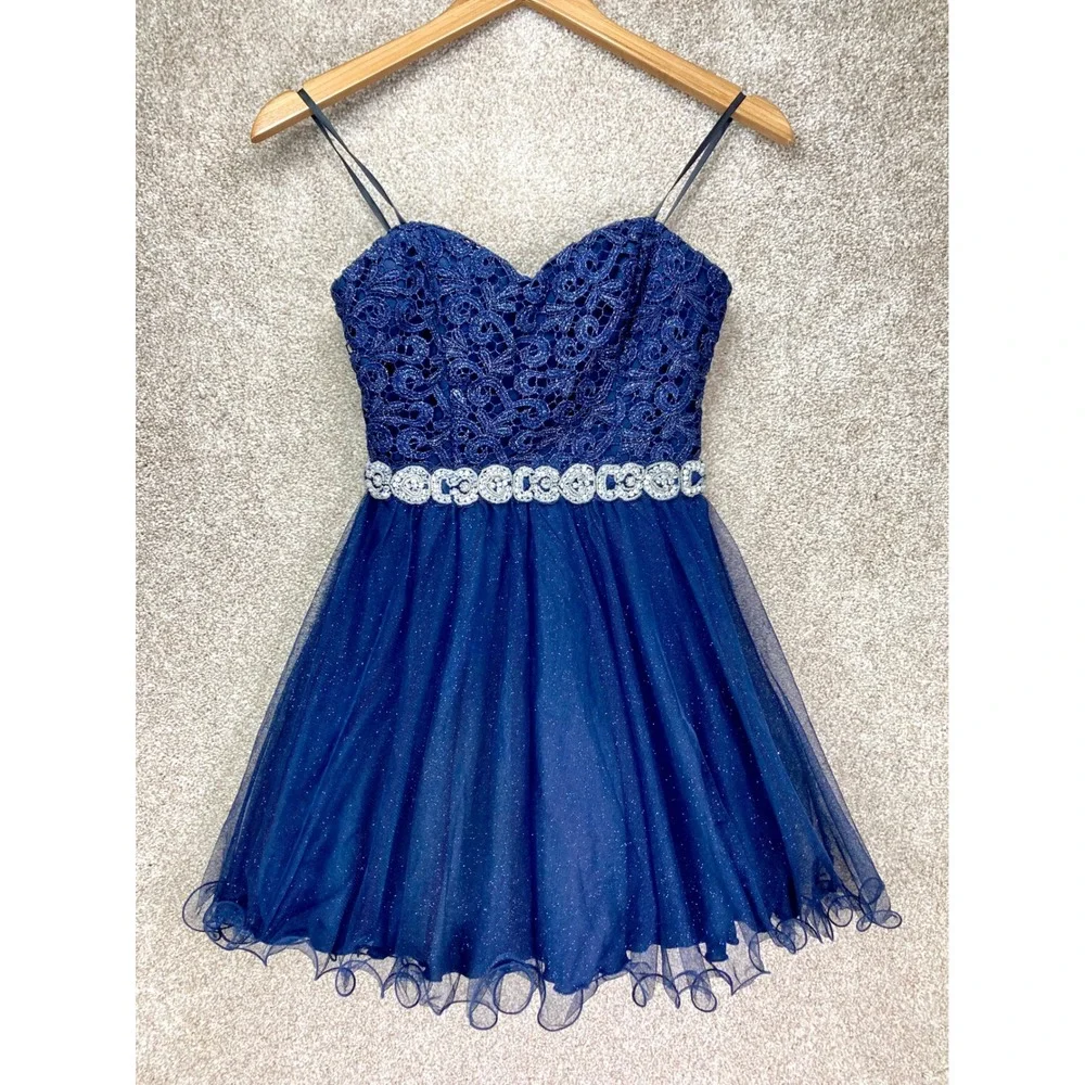 blue and ivory bridesmaid dresses BABARONI Chiffon White Sweetheart Floor-length Spaghetti Straps with Slit Pleated A-line, White / US0 Style:Corset + skirt Material: 96% Virgin Wool 4% Elastane Height 175cm & Other Stories +